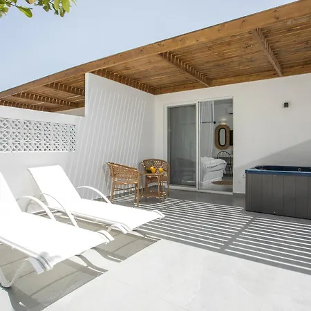 Calma Luxury & Apartmanhotel