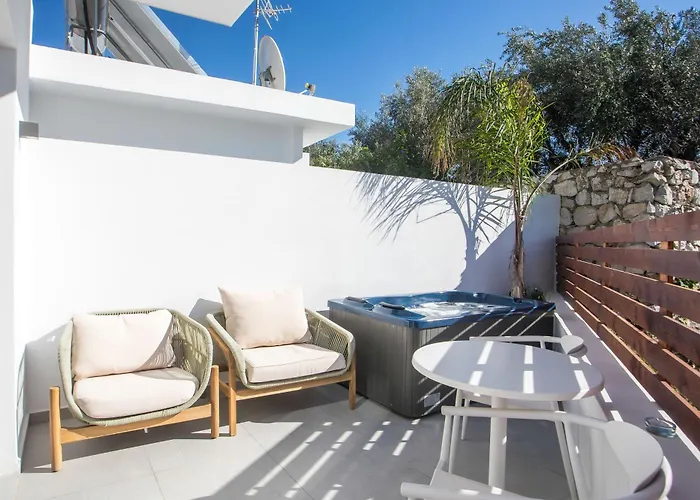 Calma Luxury & Faliraki