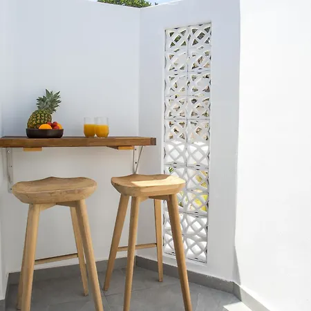 Calma Luxury & 4* ファリラキ