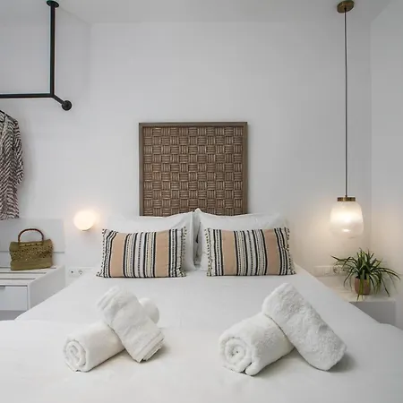 Calma Luxury & *