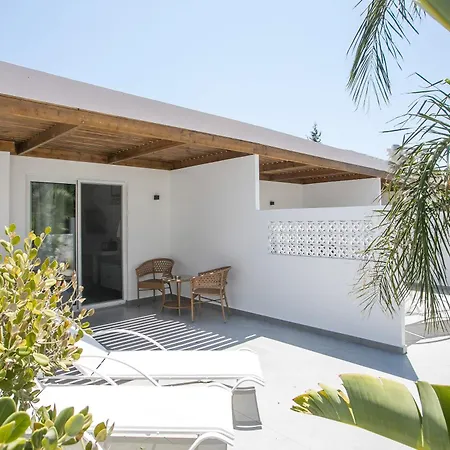 Calma Luxury & ファリラキ