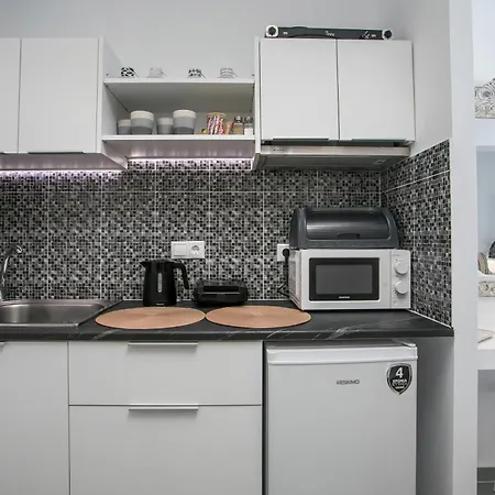 Calma Luxury & ファリラキ