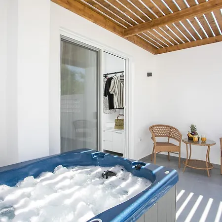 Calma Luxury &
