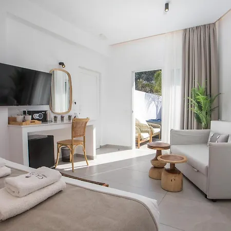 Calma Luxury & فاليراكي