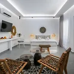 Calma Luxury &