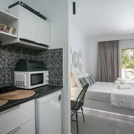 Aparthotel Calma Luxury & 4*