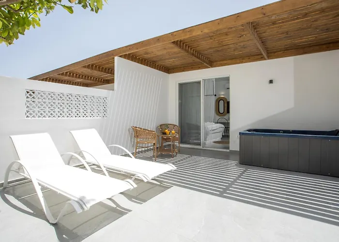 Calma Luxury & Apart-hotel